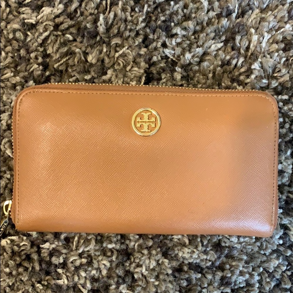 Tory Burch wallet